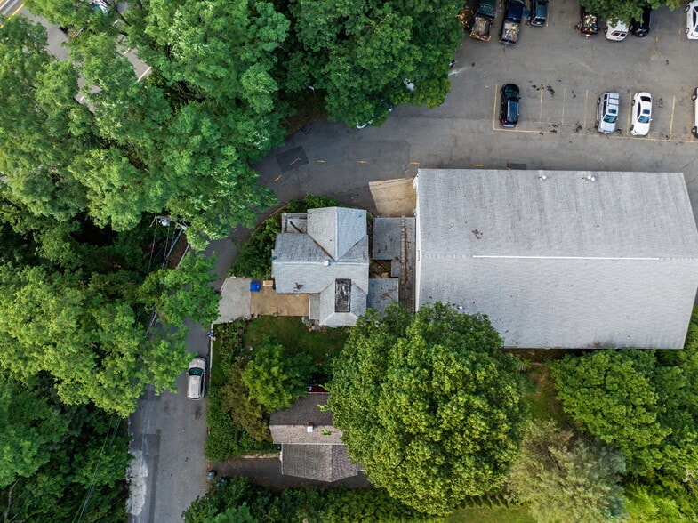 More Photos Of 23 Malcolm St, Morristown Industrial For Sale