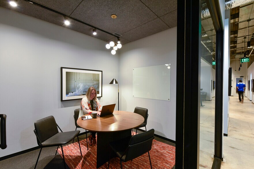 More Photos Of 934-976 Brady Ave NW, Atlanta Office For Lease