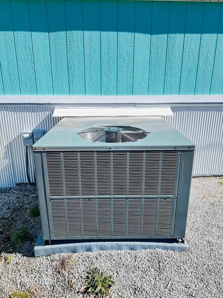 More Photos Of 128 Airport Rd, Jamestown General Retail For Sale