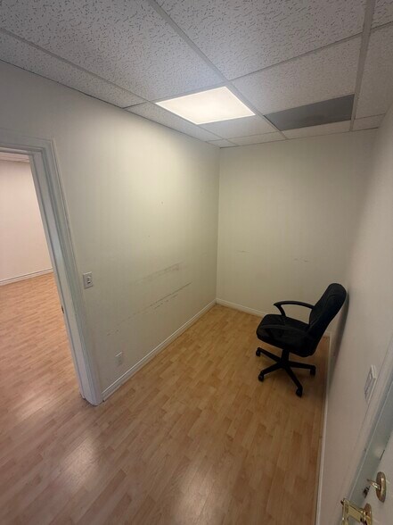 More Photos Of 337 S Beverly Dr, Beverly Hills Office For Lease