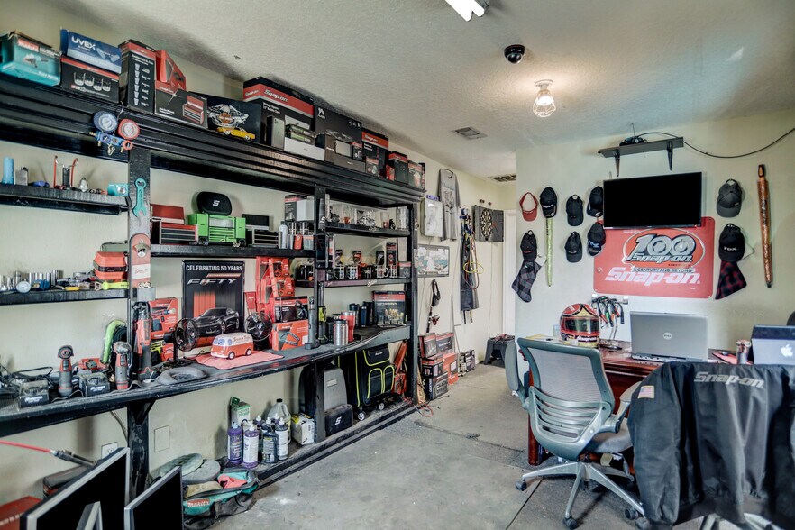 More Photos Of 6611 Stewart Rd, Galveston Specialty For Sale