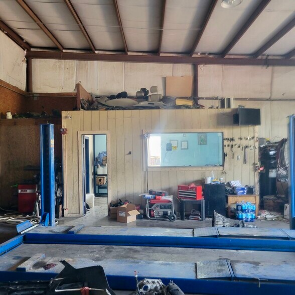 More Photos Of 9415 S RL Thornton Fwy, Dallas General Retail For Sale