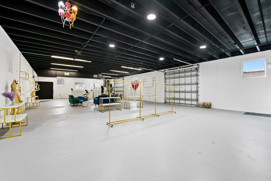 More Photos Of 1160 NE 24th Ct, Wilton Manors Warehouse For Lease