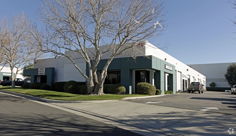 Primary Photo Of 5140 E Airport Dr, Ontario Unknown For Lease
