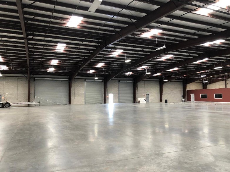 More Photos Of 4551 SE Hampton Ct, Stuart Warehouse For Sale