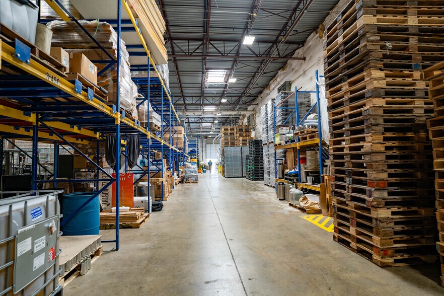 More Photos Of 8201 S Congress Ave, Austin Distribution For Sale