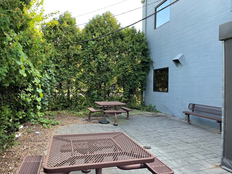 More Photos Of 11355 Stephens Rd, Warren Office For Lease