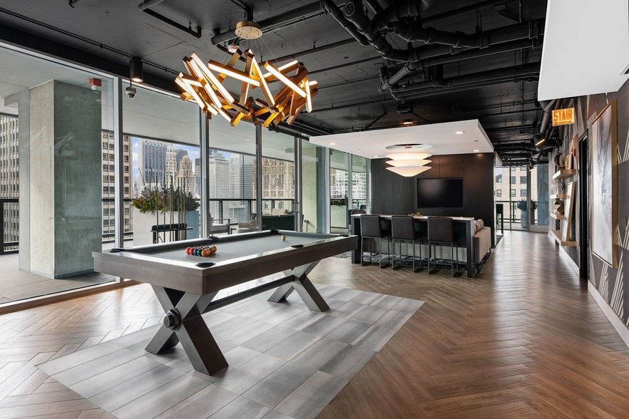 More Photos Of 200 E Illinois St, Chicago Apartments For Sale