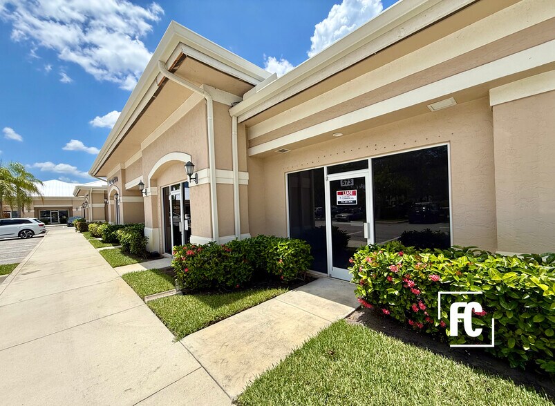 More Photos Of 563-617 SE Central Pky, Stuart Unknown For Lease