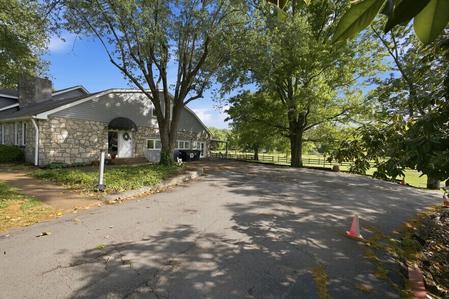 More Photos Of 6515 Holt Rd, Nashville Specialty For Sale