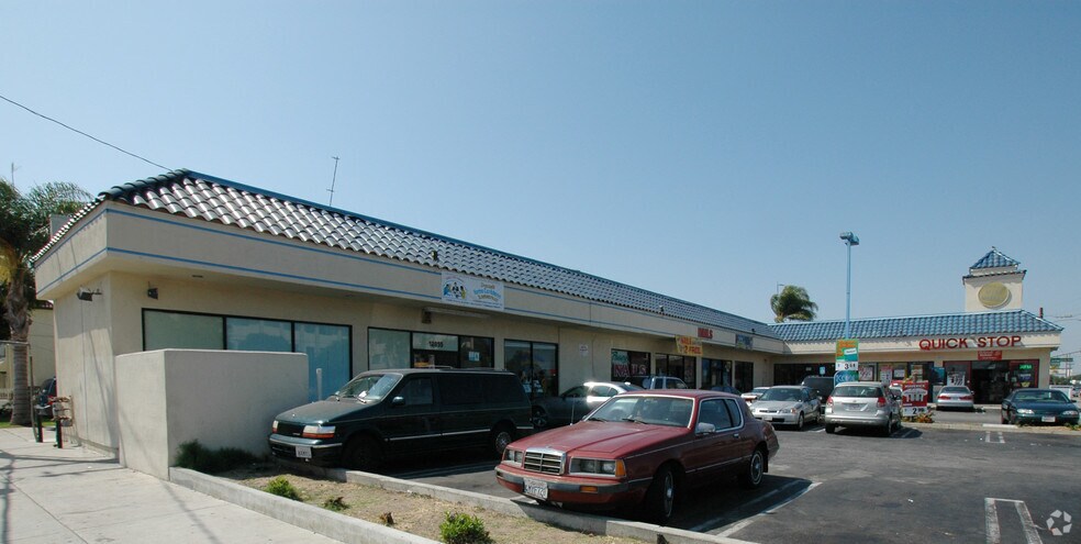More Photos Of 12845-12855 Prairie Ave, Hawthorne Convenience Store For Lease