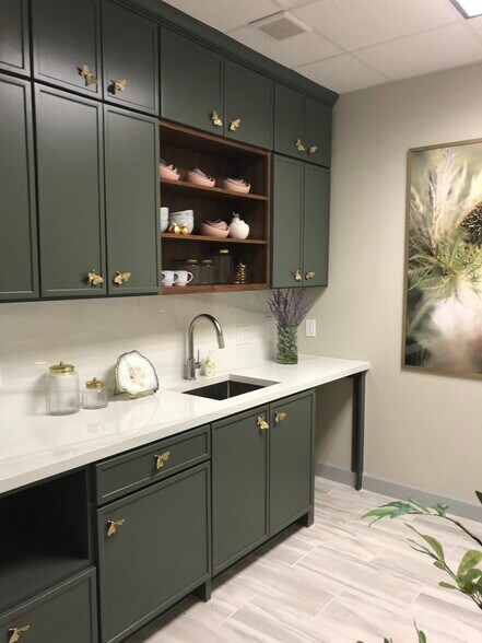 More Photos Of 20008 Champion Forest Dr, Spring Medical For Sale