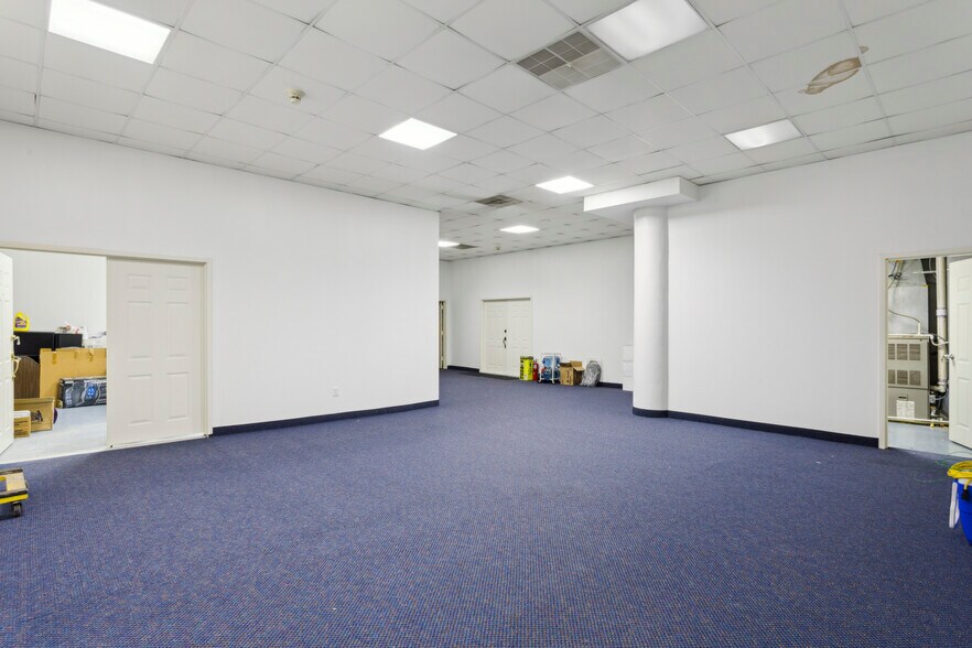 More Photos Of 1900 S Christopher Columbus Blvd, Philadelphia Freestanding For Sale