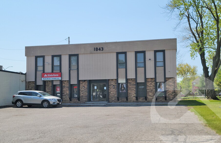 Primary Photo Of 1843 W Alexis Rd, Toledo Office For Sale