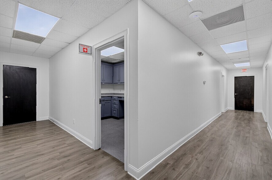 More Photos Of 1930 Charlie Hall Blvd, Charleston Medical For Lease