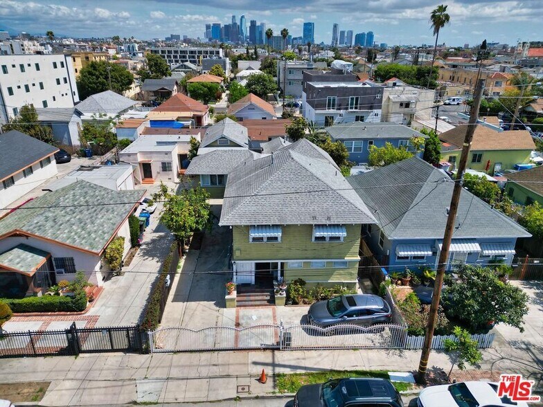 More Photos Of 1144 S Kingsley Dr, Los Angeles Apartments For Sale
