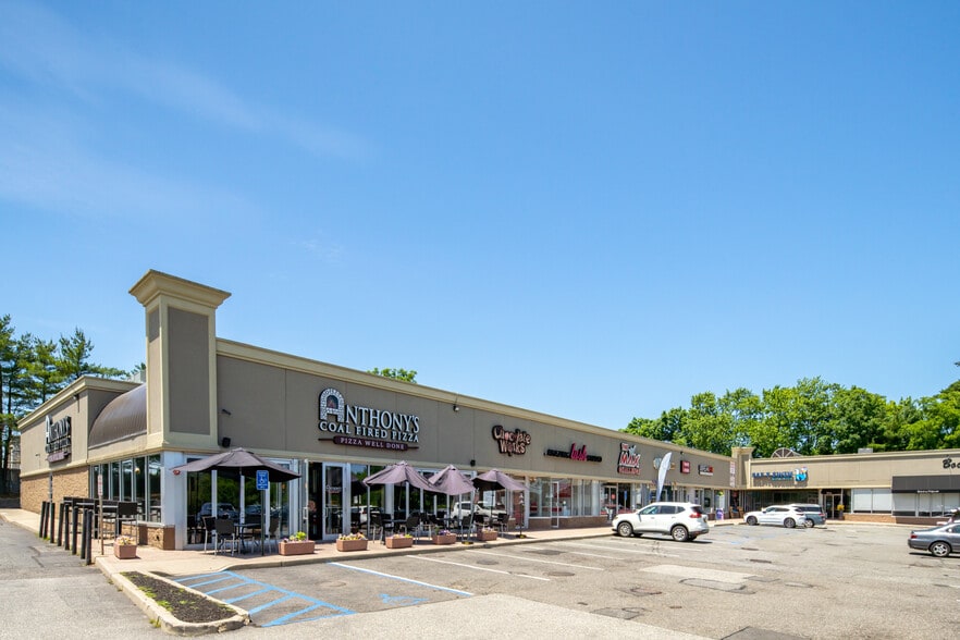 More Photos Of 6401 Jericho Tpke, Commack Restaurant For Sale