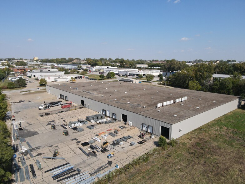 More Photos Of 1675 NE 51st Ave, Des Moines Warehouse For Lease