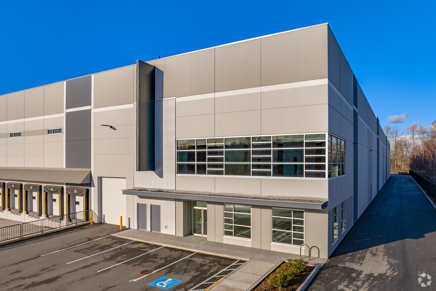 More Photos Of 102-7555 Beedie Way, Delta Warehouse For Lease