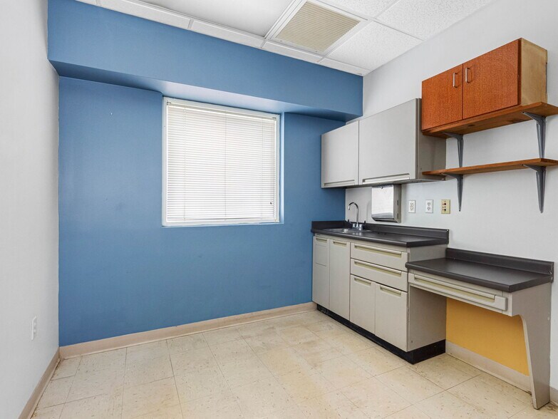 More Photos Of , Tampa Office For Sale