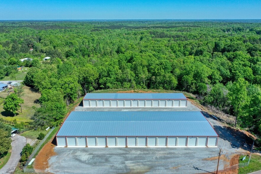 More Photos Of 50 Voss Ln, Huntingdon Self Storage For Sale