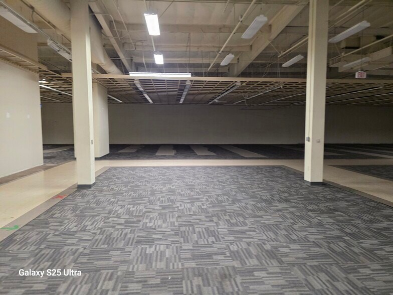 More Photos Of 3870 Tyler St, Riverside Freestanding For Lease