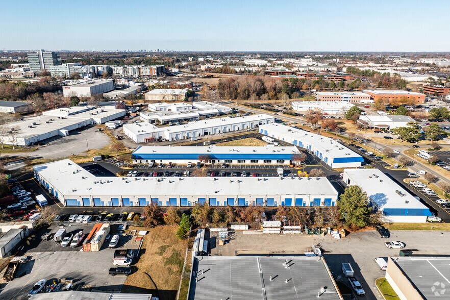 More Photos Of 1224 Executive Blvd, Chesapeake Showroom For Sale