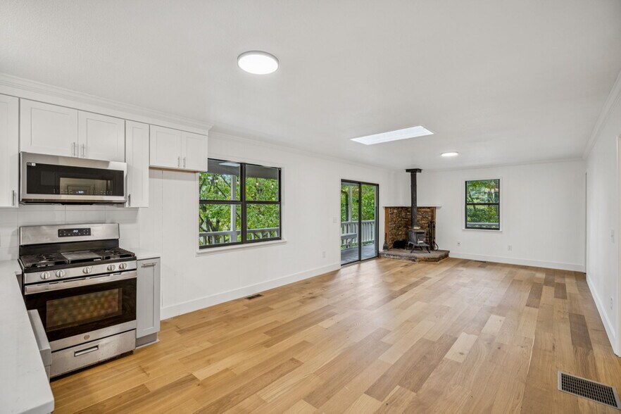 More Photos Of 4113 White Oak Dr, Hiawassee Apartments For Sale