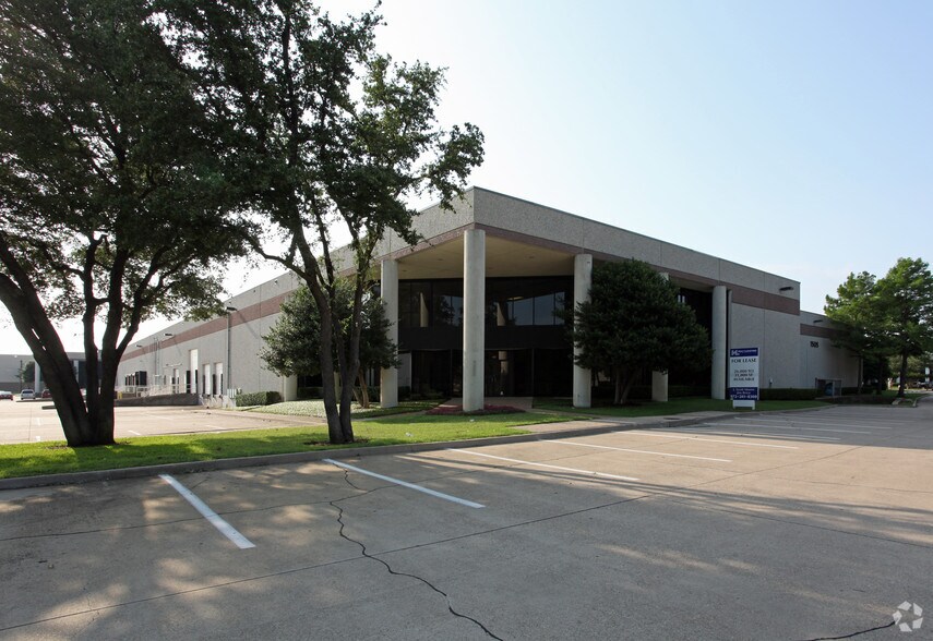 More Photos Of 1505 Wallace Dr, Carrollton Warehouse For Lease