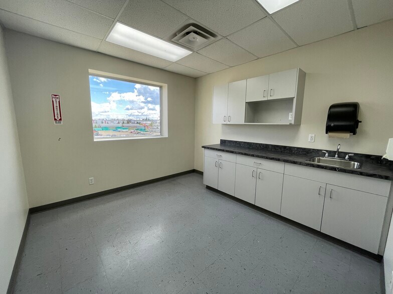 More Photos Of 7756 Edgar Industrial Way, Red Deer Warehouse For Sale