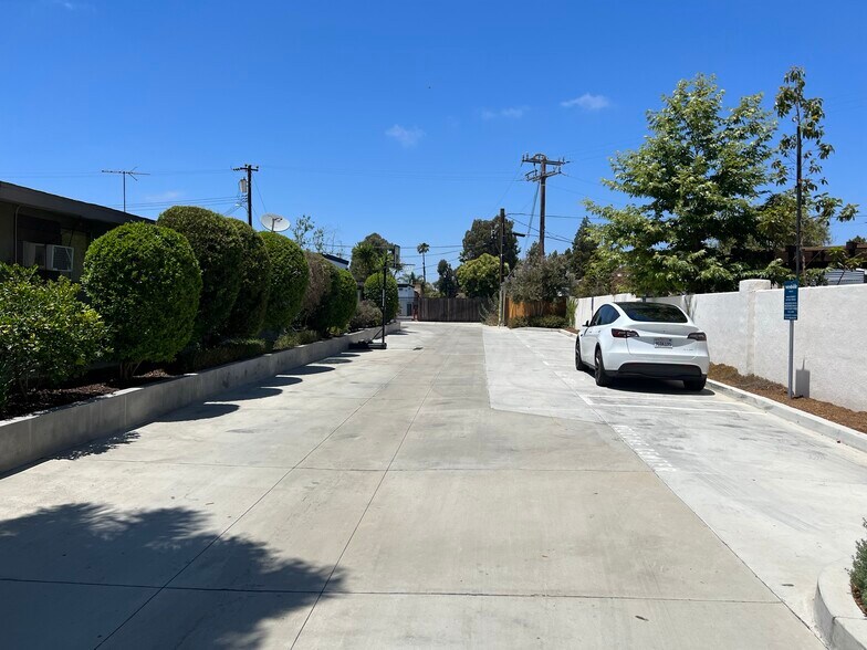 More Photos Of 408 Ford Rd, Costa Mesa Apartments For Sale