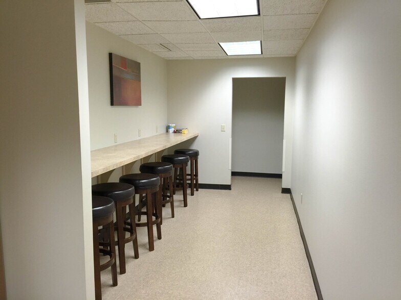 More Photos Of 3001 W Beltline Hwy, Madison Unknown For Lease