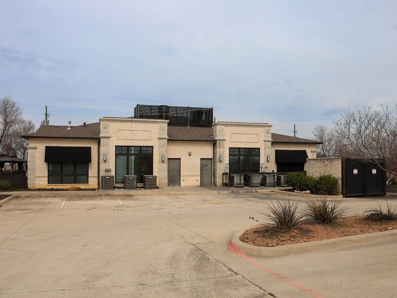 More Photos Of 167 Avondale Haslet Rd, Haslet Restaurant For Lease