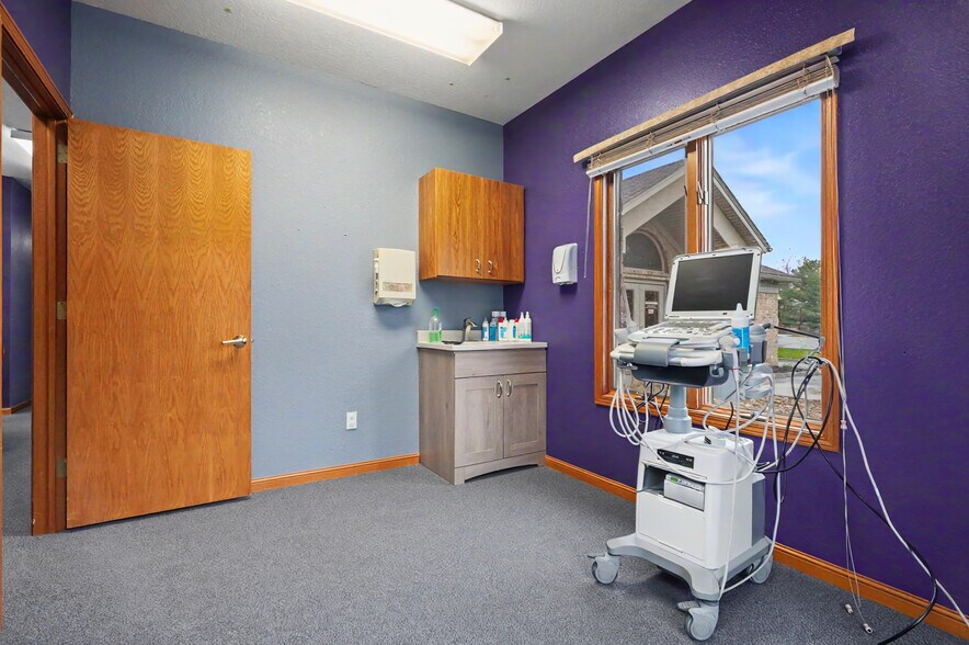 More Photos Of 819 Southwestern Run, Youngstown Medical For Sale
