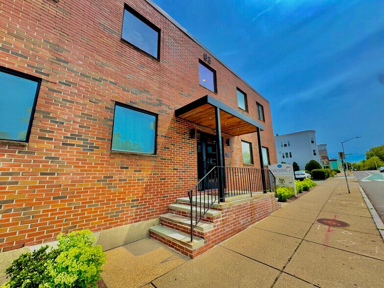More Photos Of 93 Concord Ave, Belmont Medical For Lease