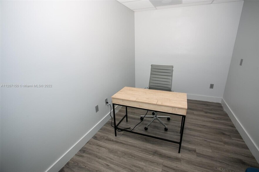More Photos Of 1380 NE Miami Gardens Dr, North Miami Beach Medical For Lease