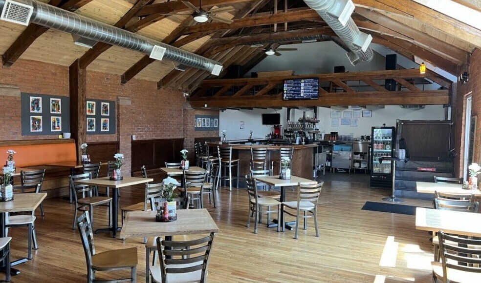 More Photos Of 19350 Livernois Ave, Detroit Restaurant For Sale