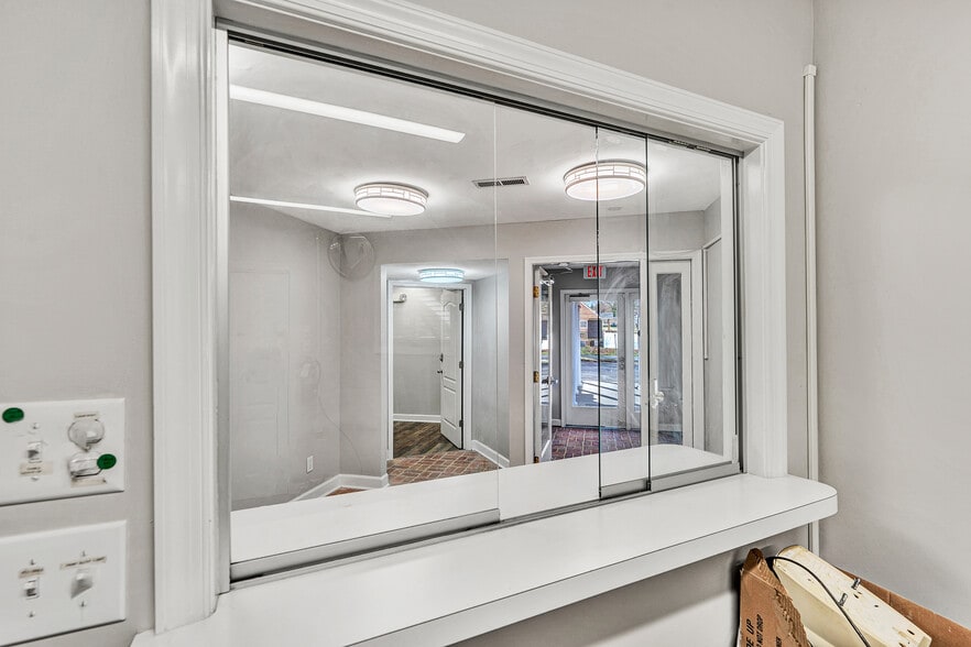 More Photos Of 5034 Williamson Rd NW, Roanoke Office For Lease