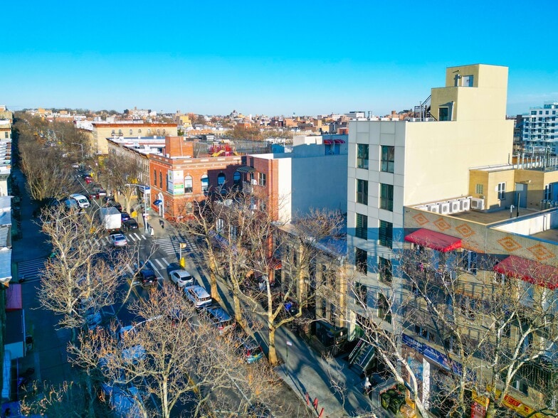 More Photos Of 5811 6th Ave, Brooklyn Office For Sale