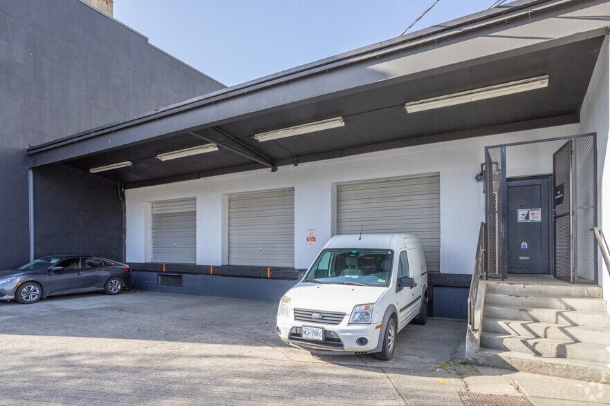 More Photos Of 381 Railway St, Vancouver Warehouse For Lease