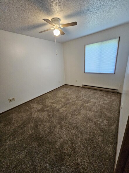 More Photos Of 520 S 5th Ave E, Newton Apartments For Sale