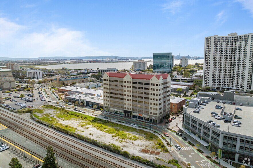 More Photos Of 6001 Shellmound St, Emeryville Office For Lease