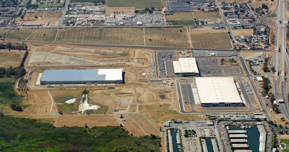 More Photos Of 4100 Wilbur Ave, Oakley Distribution For Lease