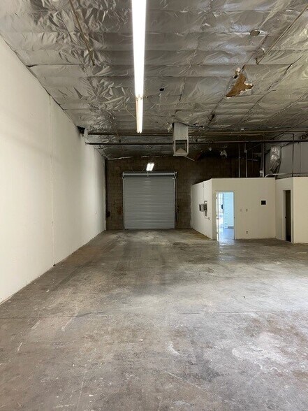 More Photos Of 3334 W McDowell Rd, Phoenix Warehouse For Lease