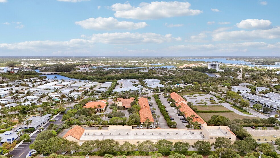 More Photos Of 725 N Hwy A1A, Jupiter Medical For Sale