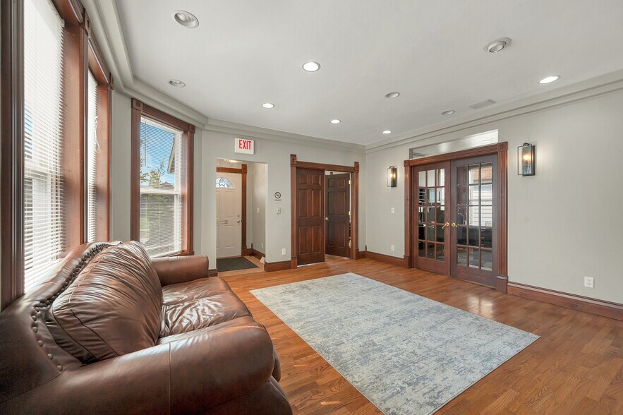 More Photos Of 125 S Quincy St, Green Bay Office For Sale