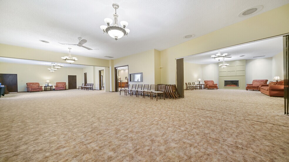 More Photos Of 110 E Dixon St, Polo Specialty For Sale