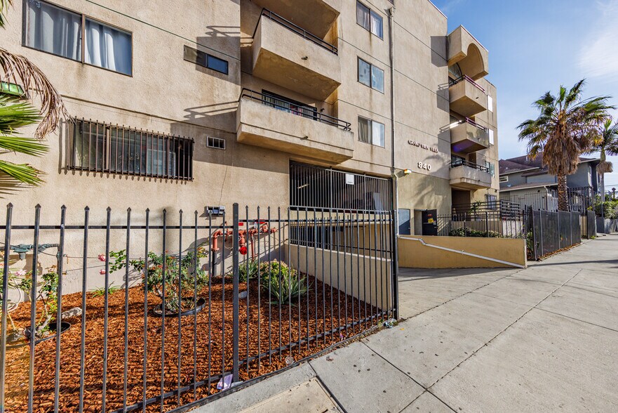 More Photos Of 840 S Grand View St, Los Angeles Apartments For Sale