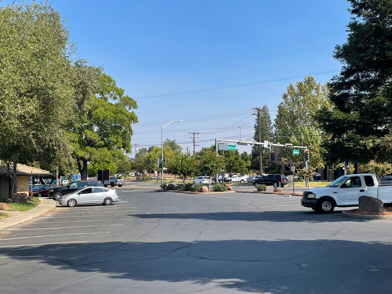 More Photos Of 4441 Auburn Blvd, Sacramento Office For Sale
