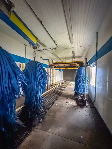 More Photos Of 4180 Sunset Blvd, Steubenville Carwash For Sale